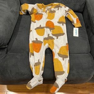 18M carters pajamas NWT. Fall style
